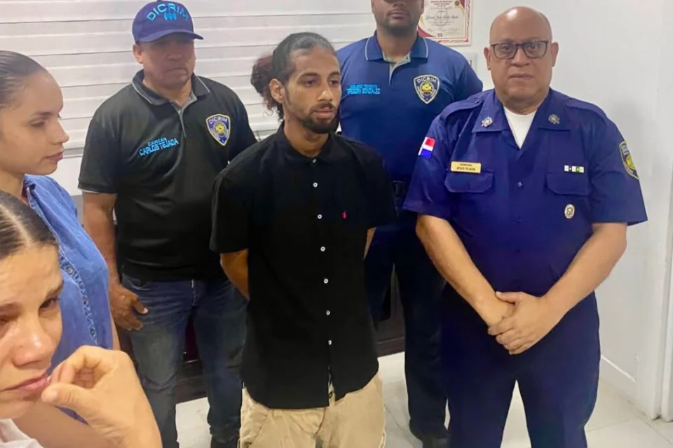 Imagen relacionada: rubito entrega hombre acusado matar