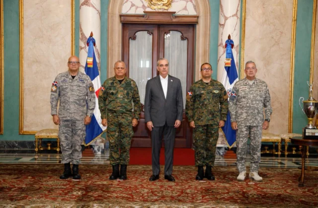 Abinader anuncia ascenso para militares que llevaron a RD al primer lugar en Fuerza Comando Paraguay 2026