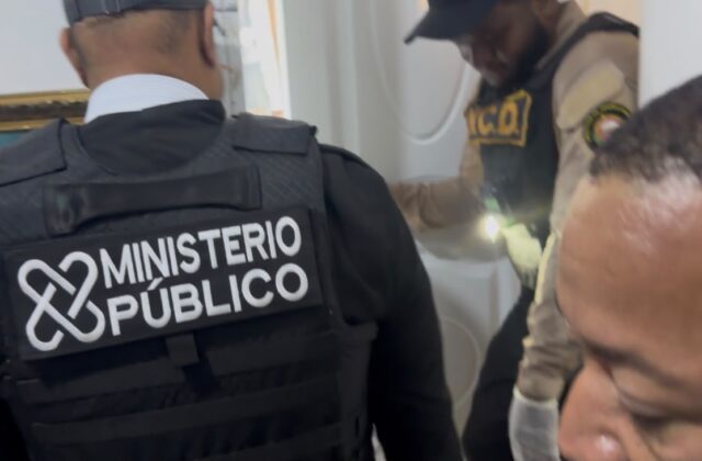 Cae presunta red de microtráfico en Boca Chica; ocupan drogas, dinero y un arma
