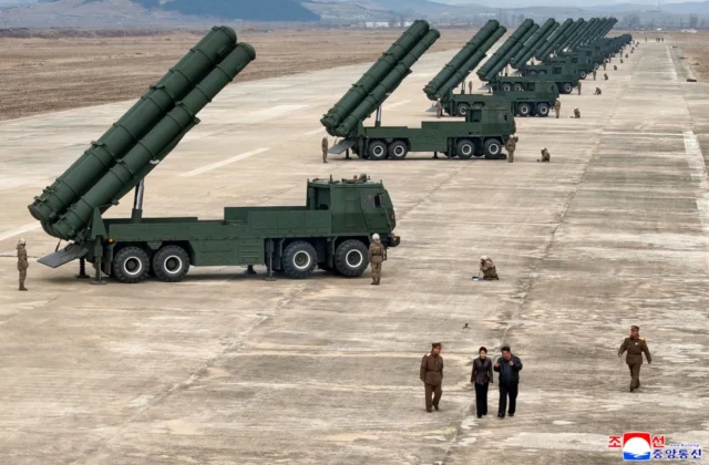 Seúl denuncia que Corea del Norte lanzó un proyectil hacia el mar frente a su costa este