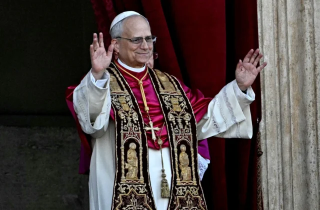 El papa: «No hay que olvidar la Historia para no caer de nuevo en los errores del pasado»