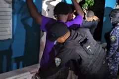 Operativo policial en villa mercedes