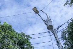 Energía y Minas lleva electricidad a 121 familias de El Mogote y anuncia nuevas obras eléctricas en Monte Plata