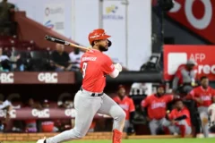 Leones del Escogido logran quinta victoria consecutiva con jonrones clave