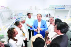 Ministro de Salud revisa servicios integrales sanitarios en el país