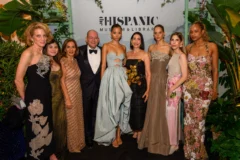 Raquel Arbaje recibe Medalla Sorolla en honor a Óscar de la Renta en Nueva York
